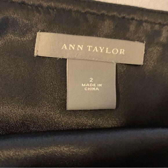 Ann Taylor Shimmering Black Sequin Skirt Lined Side Zip Sz 2 NWOT Gorgeous - Picture 2 of 5